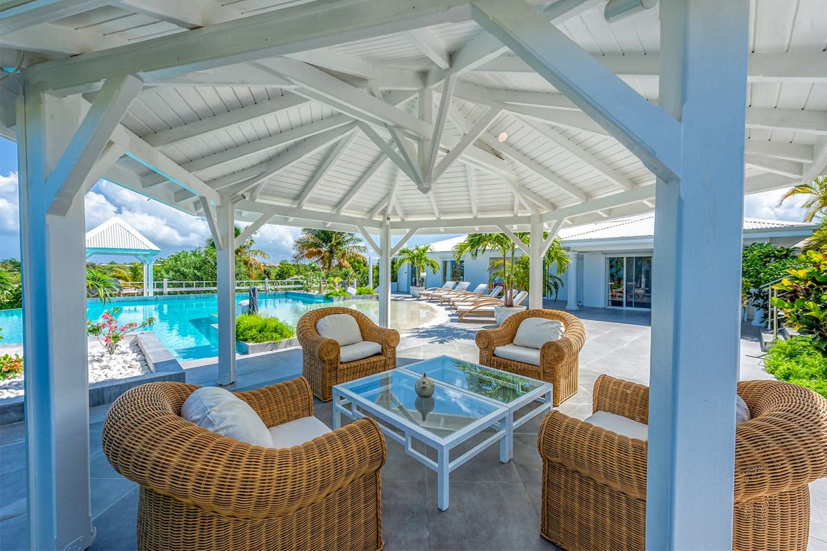 Luxury Villa Rental St Martin - Outdoor seating